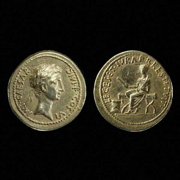 Gold aureus of Octavian