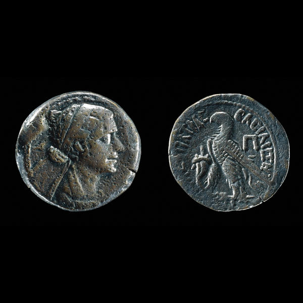 Bronze coin of Cleopatra VII